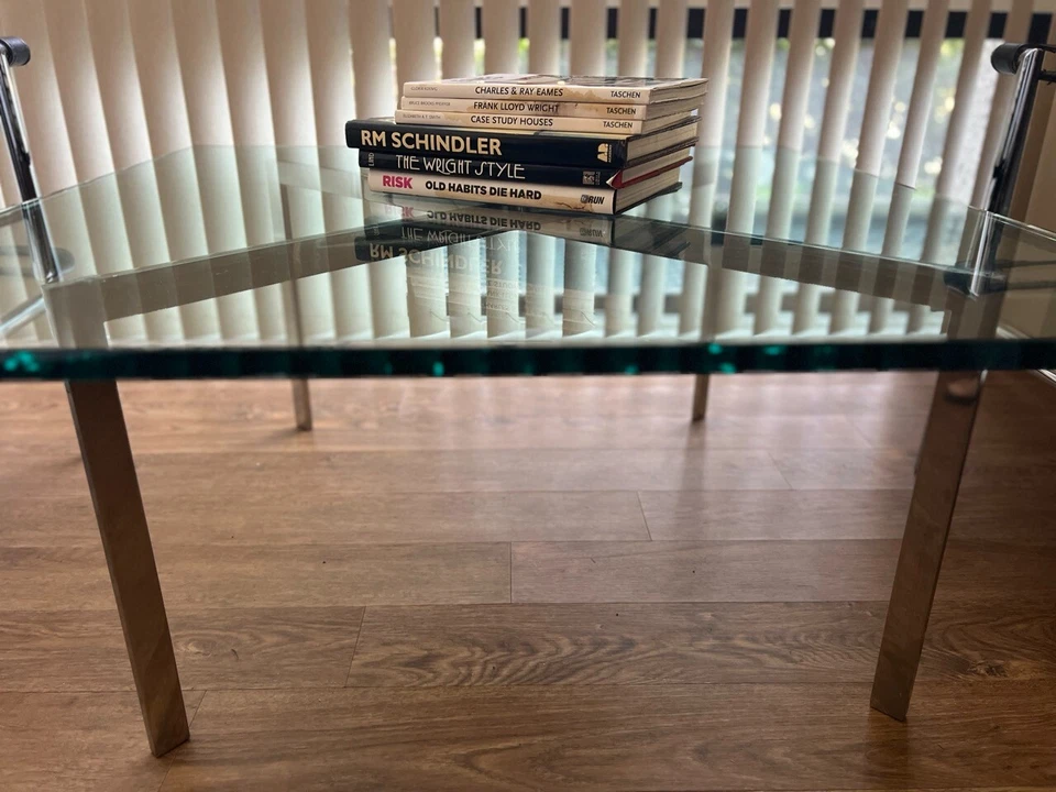 Mesa de centro Barcelona de acero inoxidable de Mies van der Rohe para Knoll KK Marking Foto 2 de 4