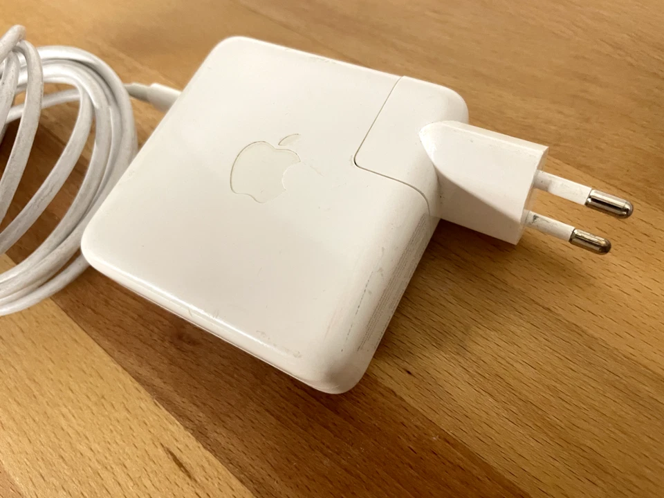 Original Apple USB-C Power Adapter 87W for Macbook pro + Usb-C Cable - Bild 2 von 3