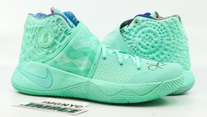 kyrie green glow