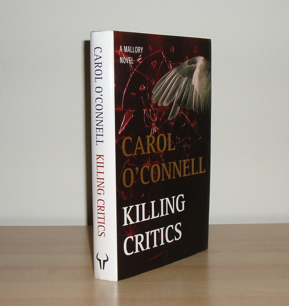 Carol O'Connell - Killing Critics - 1st/1st (1996 First Edition DJ)