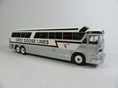 Iconic Replicas 1:87  Bus  MCI 7 Challenger  Grey Goose Lines     USA 