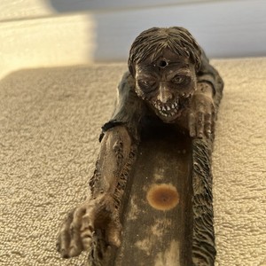 Incense Burner Horror Zombie Corpse Holder Creepy Halloween Gothic DWK 2015