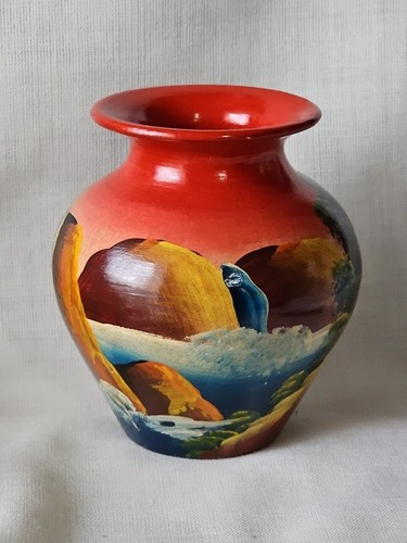 Studio Pottery Hand-painted red Mexican / South American country landscape vase - Bild 4 von 7