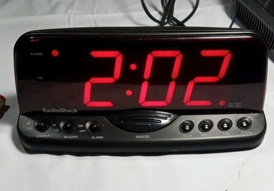 RadioShack 63-960 Digital LOUD Alarm Clock, 2'' LED Large Display Tested Working