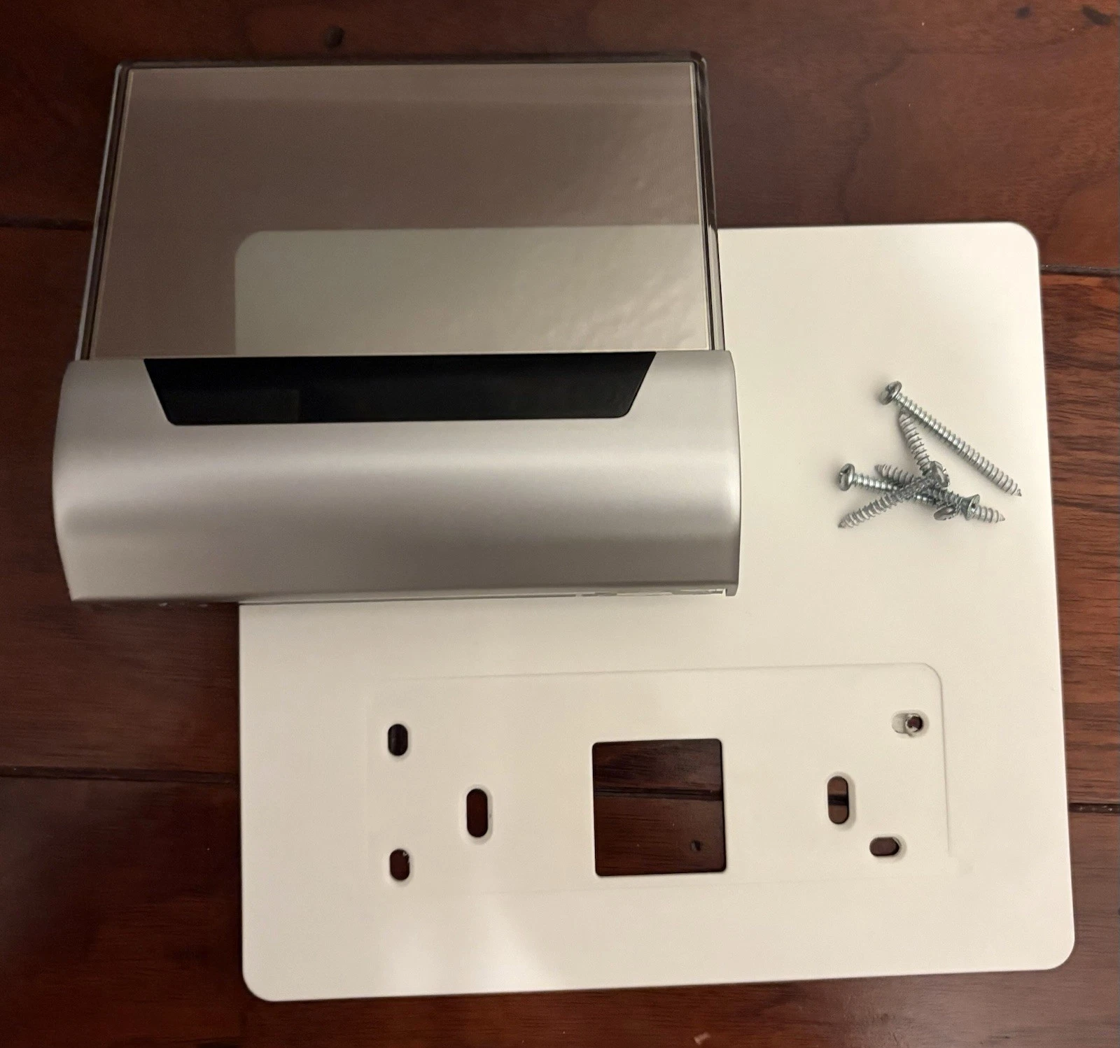 Johnson Controls GLAS Si02 Smart Touch-Screen Wi-Fi Thermostat