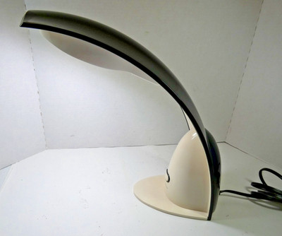 Contemporary OTTLITE Modern Desk Lamp GX8026 Black/White Mint
