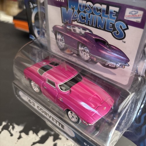 NEW ON CARD MUSCLE MACHINES '63 CORVETTE 01-41 HOT PINK 1:64 1963 🆕 - Picture 6 of 7