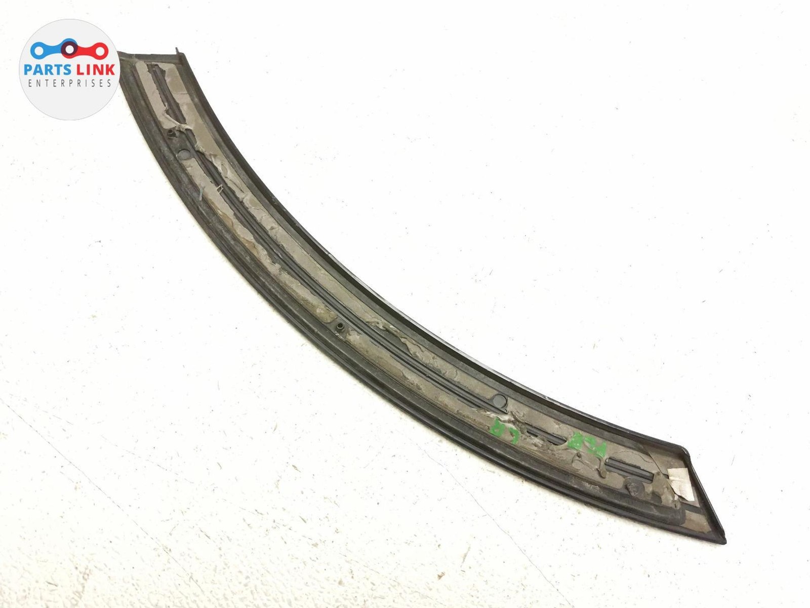 2016-20 BENTLEY BENTAYGA REAR LEFT FENDER FLARE ARCH TRIM DOOR APPLIQUE MOLDING
