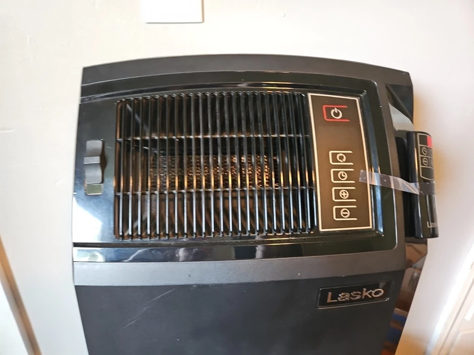 Calentador de cerámica para toda la habitación Lasko CC23161 Motion Heat - negro Foto 2 de 4