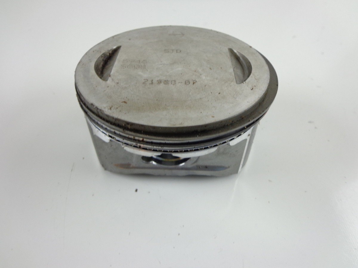 R。 Harley Davidson Soft Tail Touring Stock Piston 21988-07 # 2