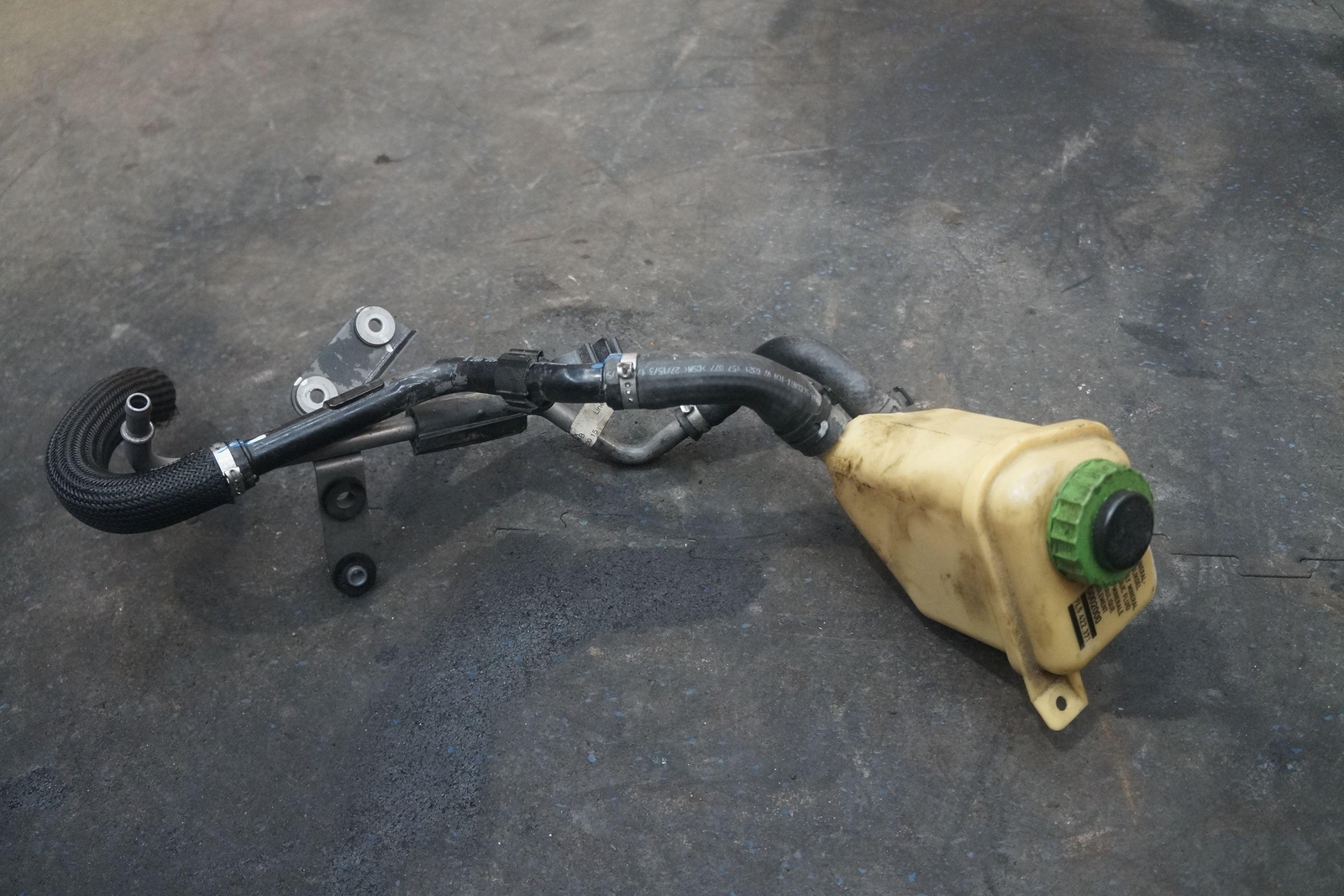 Power Steering Reservoir Tank Pipe 7L5422371 OEM Bentley Continental GTC 2016
