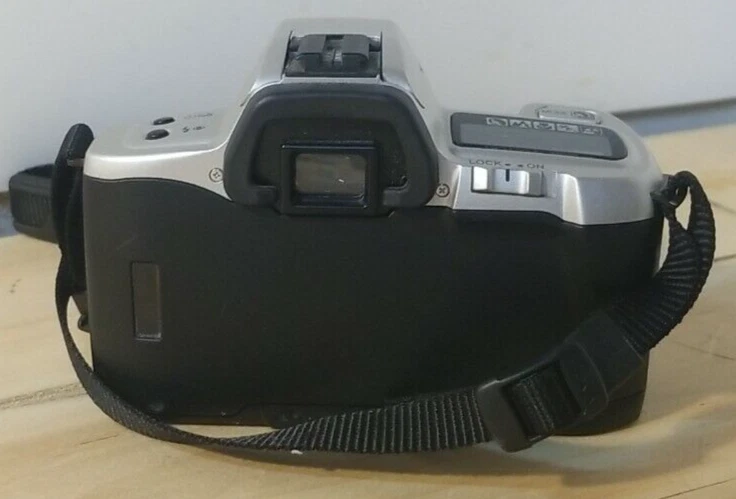 Cámara digital Minolta Maxxum QT SI 35 mm zoom AF plateada multimodos PIEZAS/REPARACIÓN Foto 3 de 4