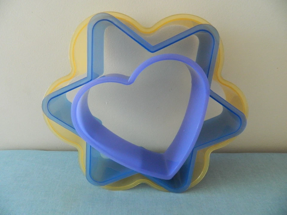 Cake Dough Cutters & Shapers Plastic Heart Star Flower Shapes 8" & 10" - Image 3 of 4
