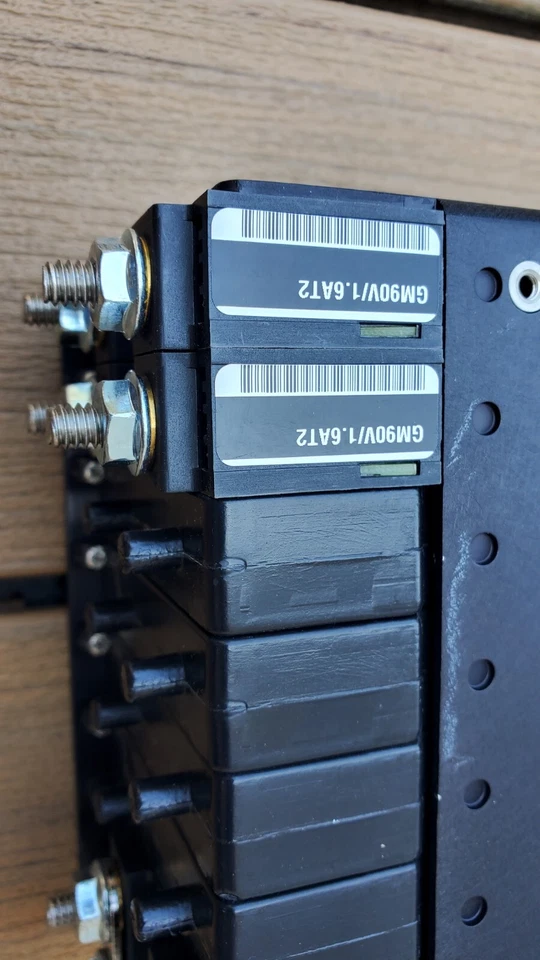 Vicor MegaPAC MP3-9401-1-G 115-230VAC 30/25A 47-500HZ 300VDC 8A  New💥 - Image 3 of 4