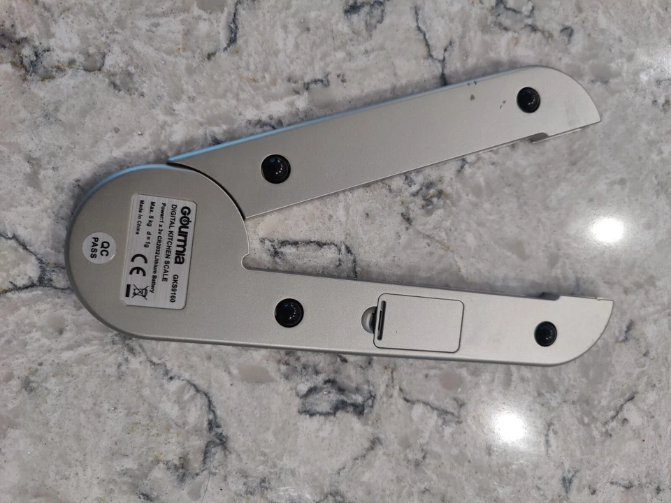 Gourmia GKS9160 Stainless Steel Folding Scale - Image 2 of 4