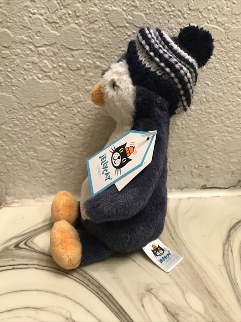 bashful bobble hat penguin