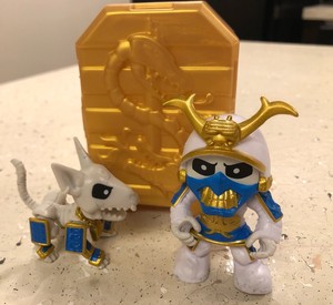skeleton treasure toy