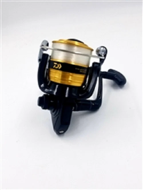 Daiwa D-Shock 3000B Spinning Fishing Reel - Smooth action - bass, crappie,  perch