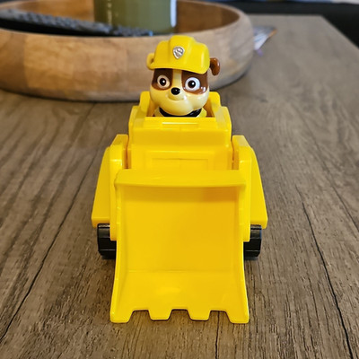 PAW Patrol Rubble Bagger Raupenfahrzeug Einsatzfahrzeug gelb mit Figur
