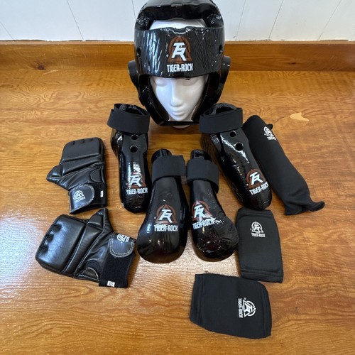 Macho Martial Arts XS Sparing Head Gear & Gloves & Foot Gear Tiger Rock