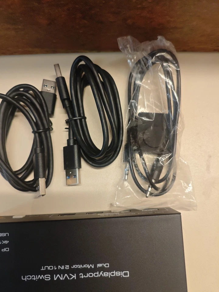 4K KVM 2PC 2 Monitor 4K@144Hz Displayport DP HDMI USB + Kabel Lesen  - Bild 2 von 4