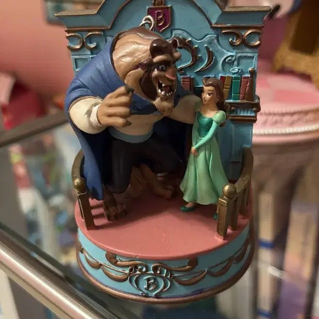 Beauty and the Beast Belle Singing Ornament, Working