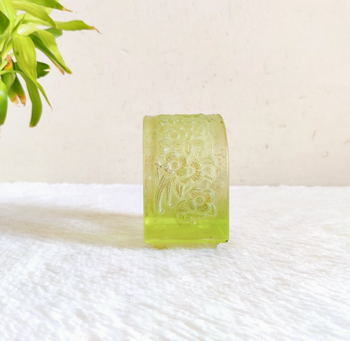 Vintage Floral Design Unique Neon Green Glass Watch Case Decorative Props G354 - Picture 2 of 8