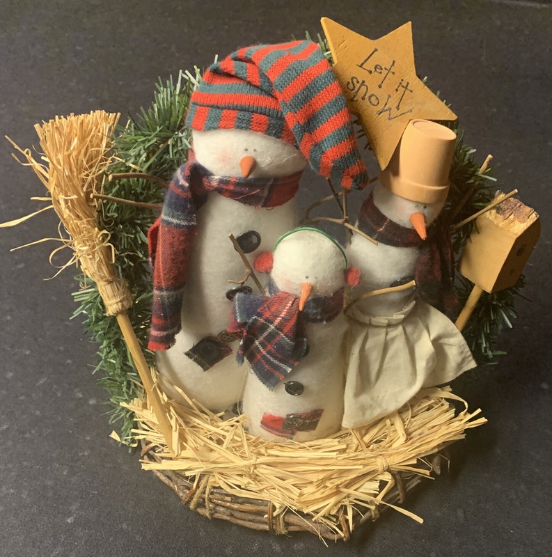 Winter Display Snowman Family Let It Snow Handmade 