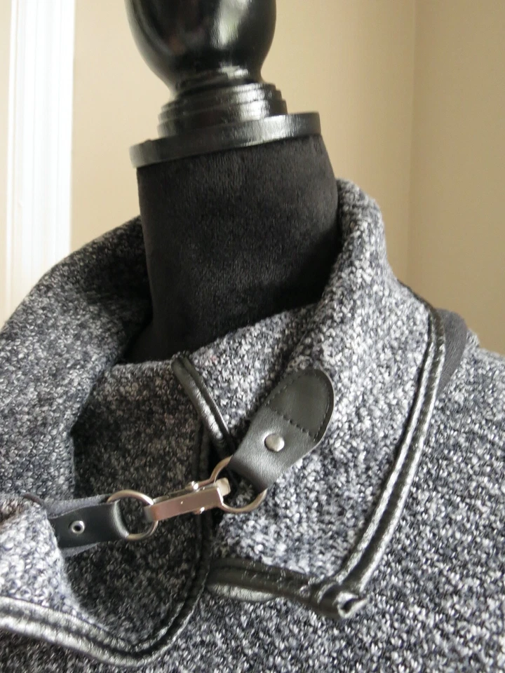 D&Y GRAY,NAVY & BLACK LEATHER LATCHED CAPE-SIZE OSFM - Image 3 of 4