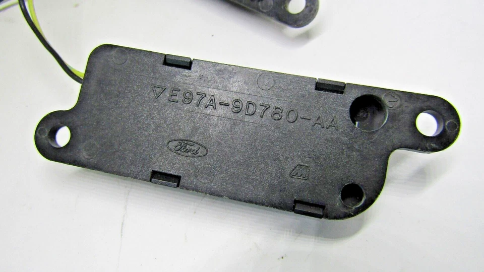 INTERRUPTOR DE CONTROL DE CRUCERO FORD E97A-9D780-AA 85 90 BRONCO II NUEVO NOS Foto 4 de 4