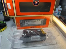 🚂 LIONEL 6-17807 BURLINGTON ORE CAR & 6-19774 PORTHOLE CABOOSE- NEW💥 L1650