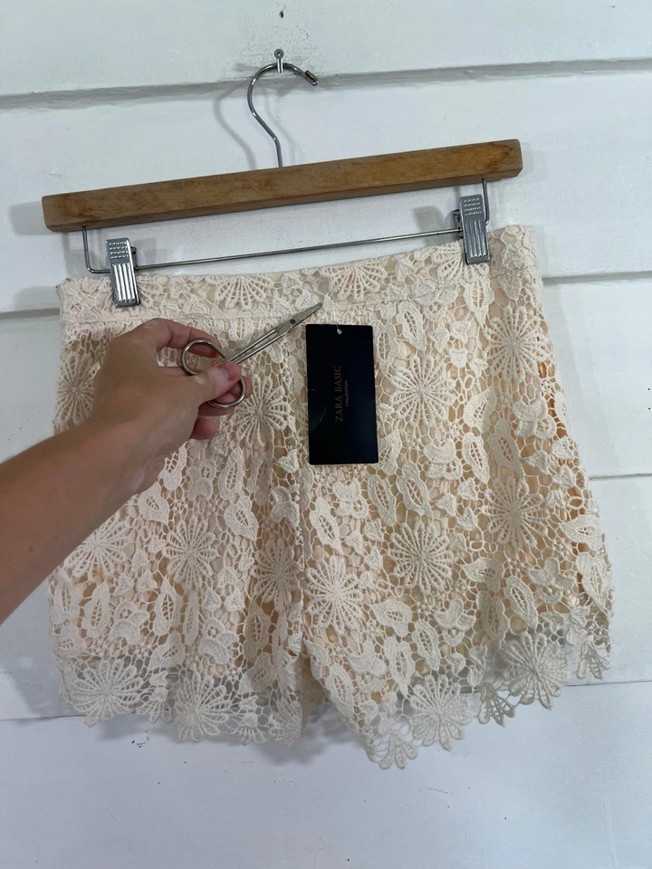 Nuevo con etiquetas Pantalones Cortos Zara de Encaje para Mujer Crema Crochet Floral Skort Talla XS Y383C LEER* Foto 2 de 4