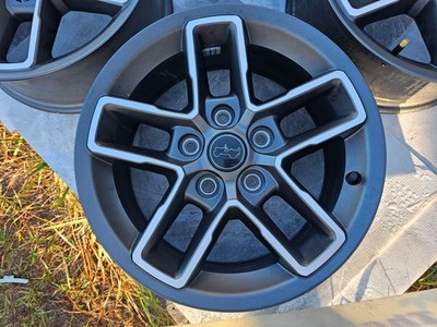 SINGLE 17 INCH WHEEL/RIM JEEP GLADIATOR 2024-2025 OEM CHARCOAL MACHINED 95833