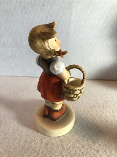 Vintage Goebel Hummel Adorable Girl with Basket Figurine- Little Shopper - Picture 6 of 9