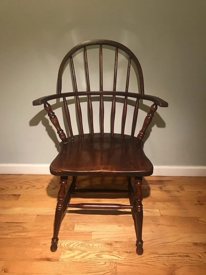 Vintage Mid Century Chair Colonial Windsor Style - Image 2 of 4