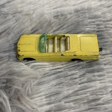 Matchbox Lesney No. 39 Pontiac Convertible Butter Yellow Cream Interior Vintage