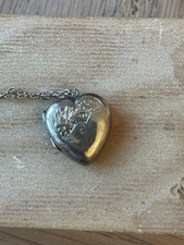 9ct Gold Thin Chain with Victorian heart Locket PLEASE READ DESCRIPTION 