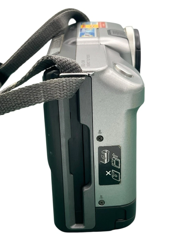 Sony Digital Still Camara MVC-FD83 - Image 4 of 4