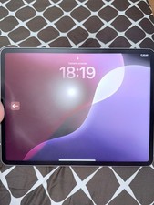 Apple iPad Pro 12.9” (6th Generation, 2023) – 256GB – Silver