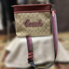 Coach Coach shoulder bag beige pink excellent condition