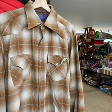 1960s Vintage PENDLETON Shadow Plaid Wool Flannel Shirt Plaid Button Up