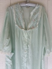 Vintage embroidered flower nightgown with lace