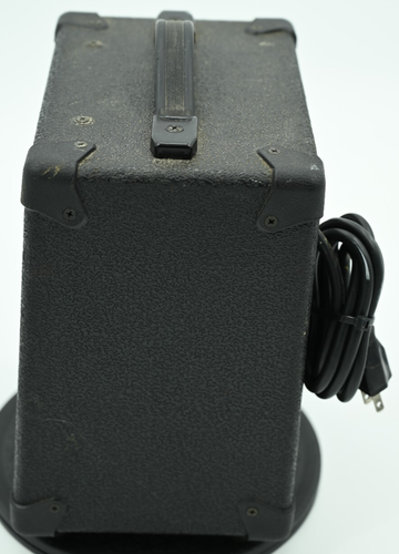 Yamaha YG15 Black Electric Guitar Amplifier W/Handle 40 Watts Peak Power - Picture 6 of 6