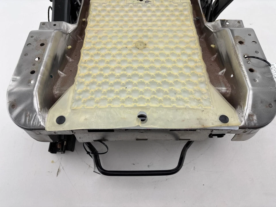 2003-2007 Chevrolet Silverado 1500 Front Right Lower Seat Track Frame OEM - Image 3 of 4