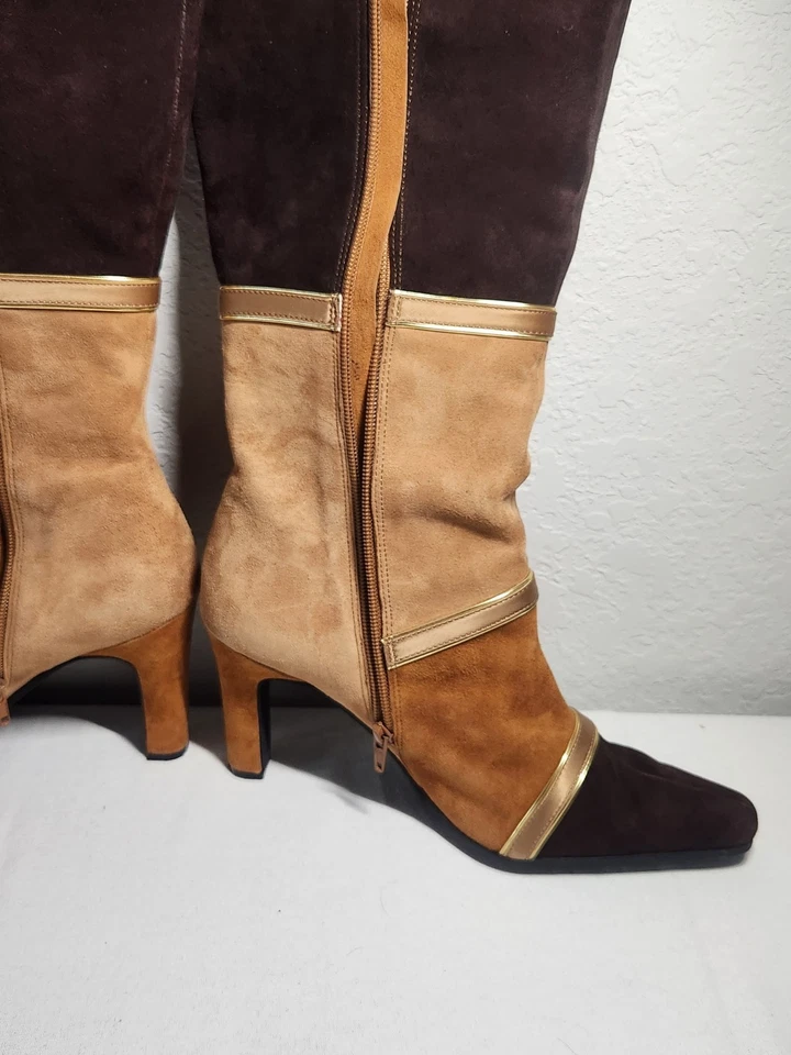 Botas altas Bellini Victoria couro camurça tamanho 9,5W colorblock marrom bronzeado dourado... - Imagem 4 de 4