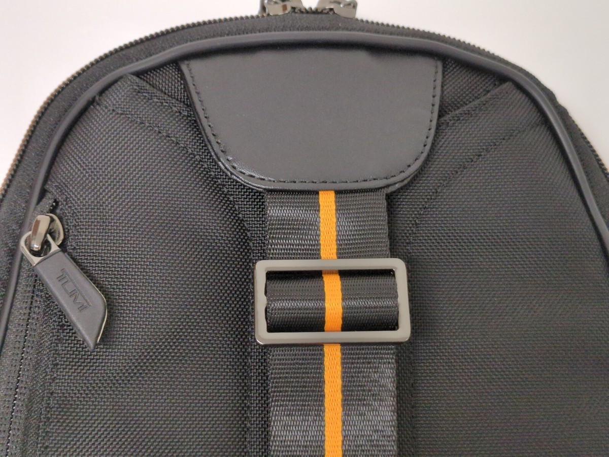 TUMI McLaren Torque Sling Body Bag carbon leather Fiber TUMI McLaren Torque Sling Body Bag carbon leather Fiber