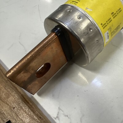 Bussmann LPJ-600SP LPJ600SP ( 600A ) 600Vac LOW-PEAK DUAL-Element Class J Fuse
