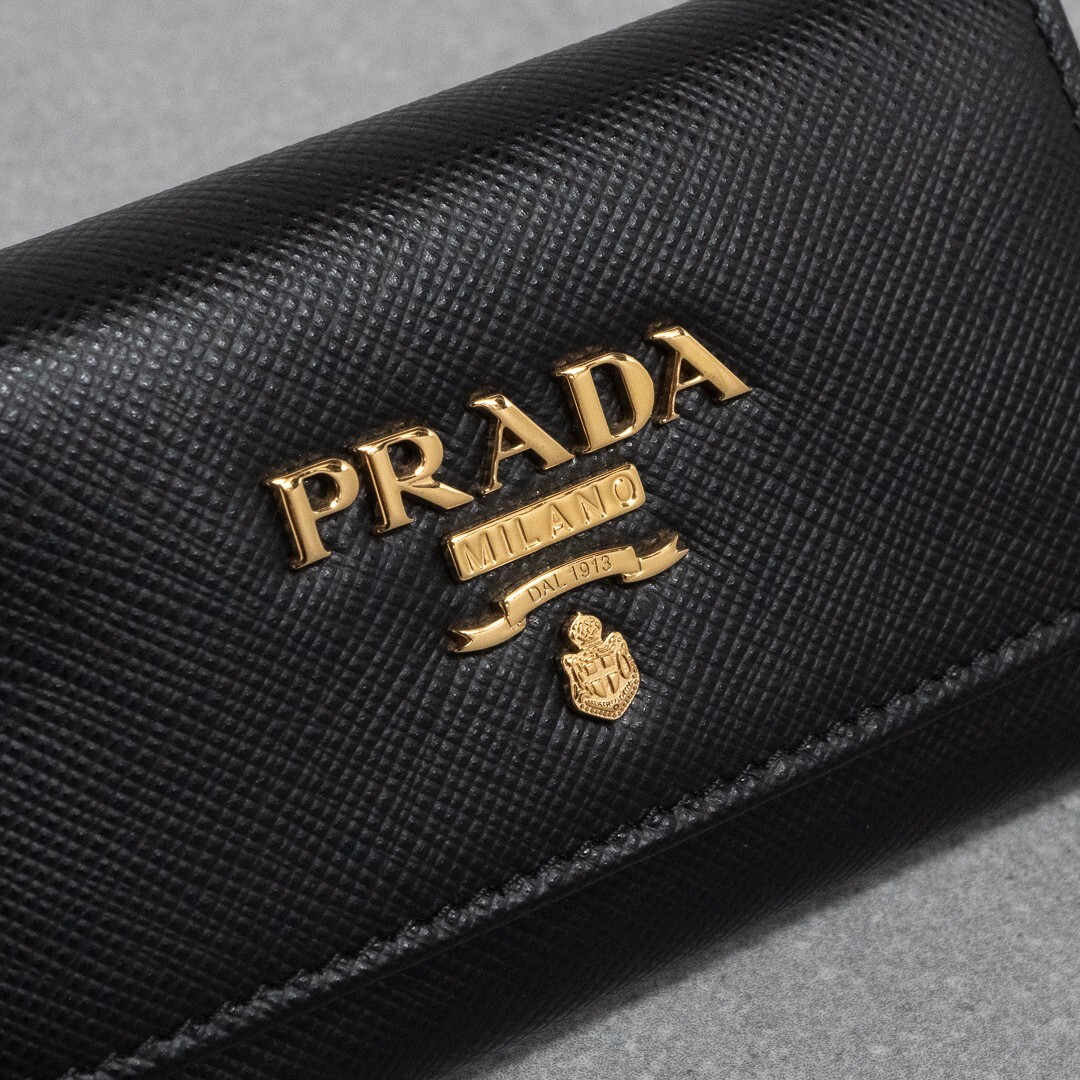 PRADA Key Case 1PG222 Black Saffiano Leather Gold Logo 6 Key PRADA Key Case 1PG222 Black Saffiano Leather Gold Logo 6 Key