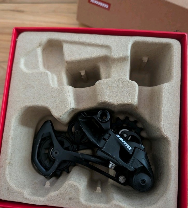SRAM SX Eagle 12-Speed Rear Derailleur and sram sx shifter