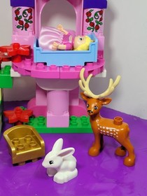 LEGO DUPLO 10542 Sleeping Beauty Fairy Tale Complete w/Deer 2 ex Roof Blocks